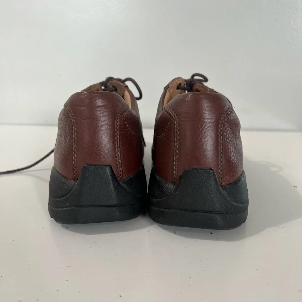 Clarks Men's Dark Brown Leather Oxfords